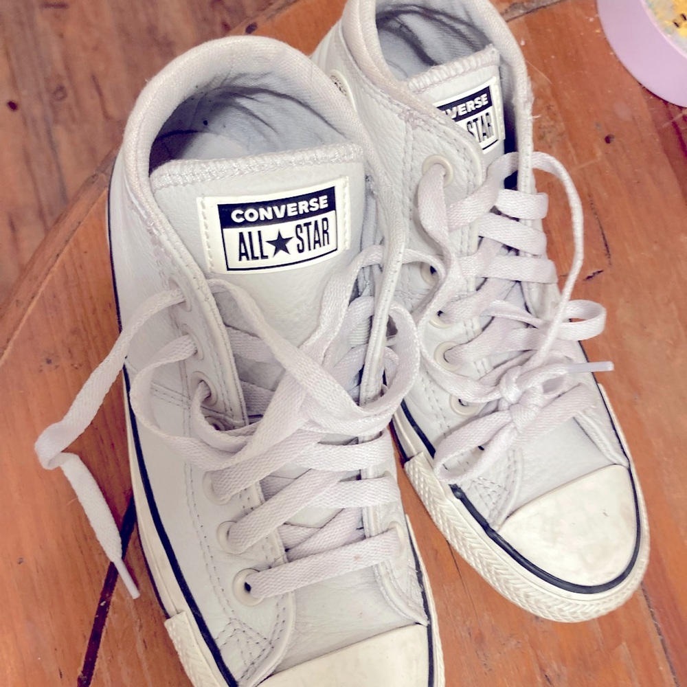 Leather converse size 7